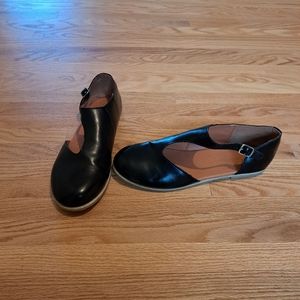 Black ballet/Mary Jane type flats